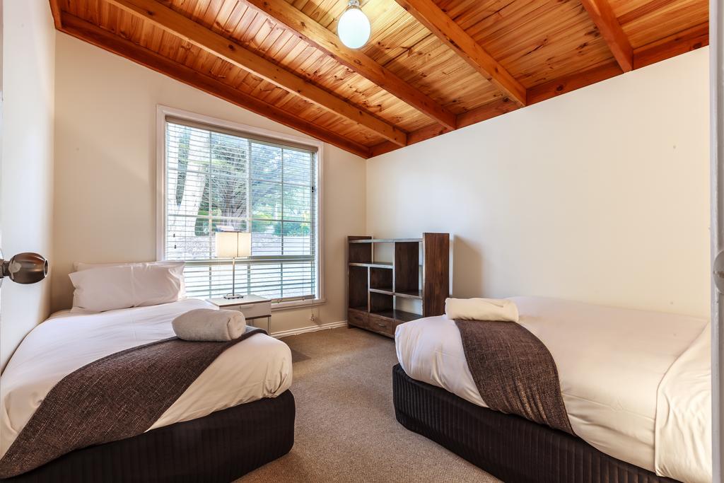 The Cottages At Hepburn Springs Room photo
